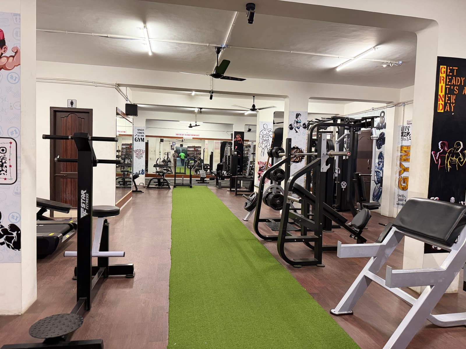 Inside FITCALIX — gym photo 13